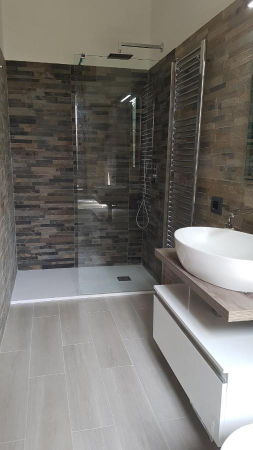 B&B Villa Mirella Casnate Con Bernate Екстериор снимка