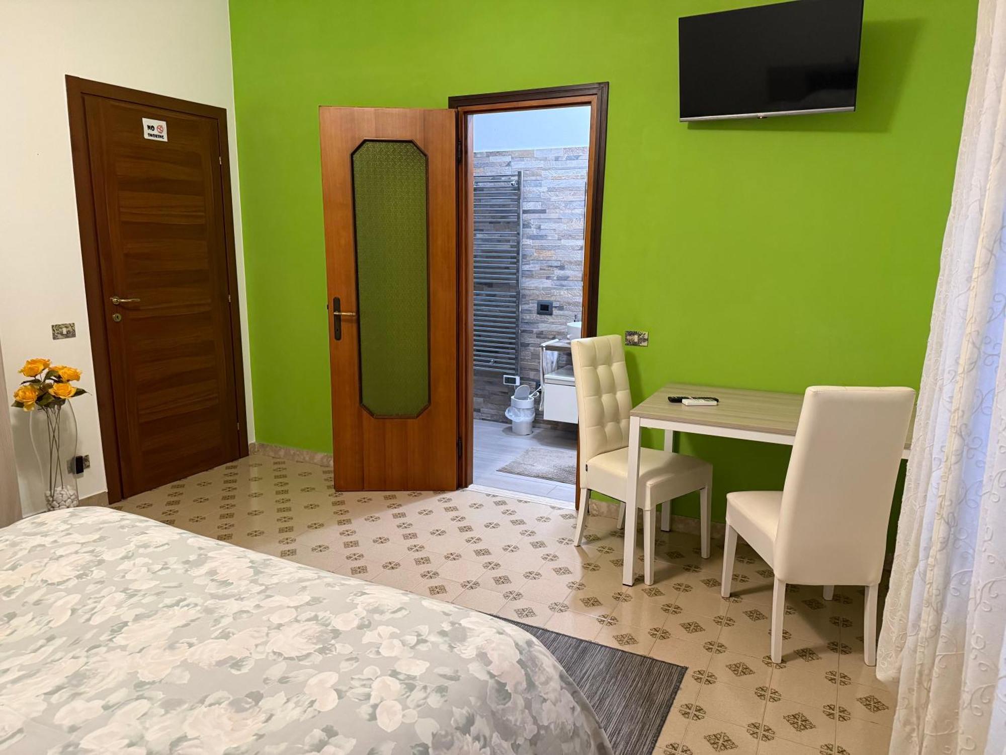 B&B Villa Mirella Casnate Con Bernate Екстериор снимка