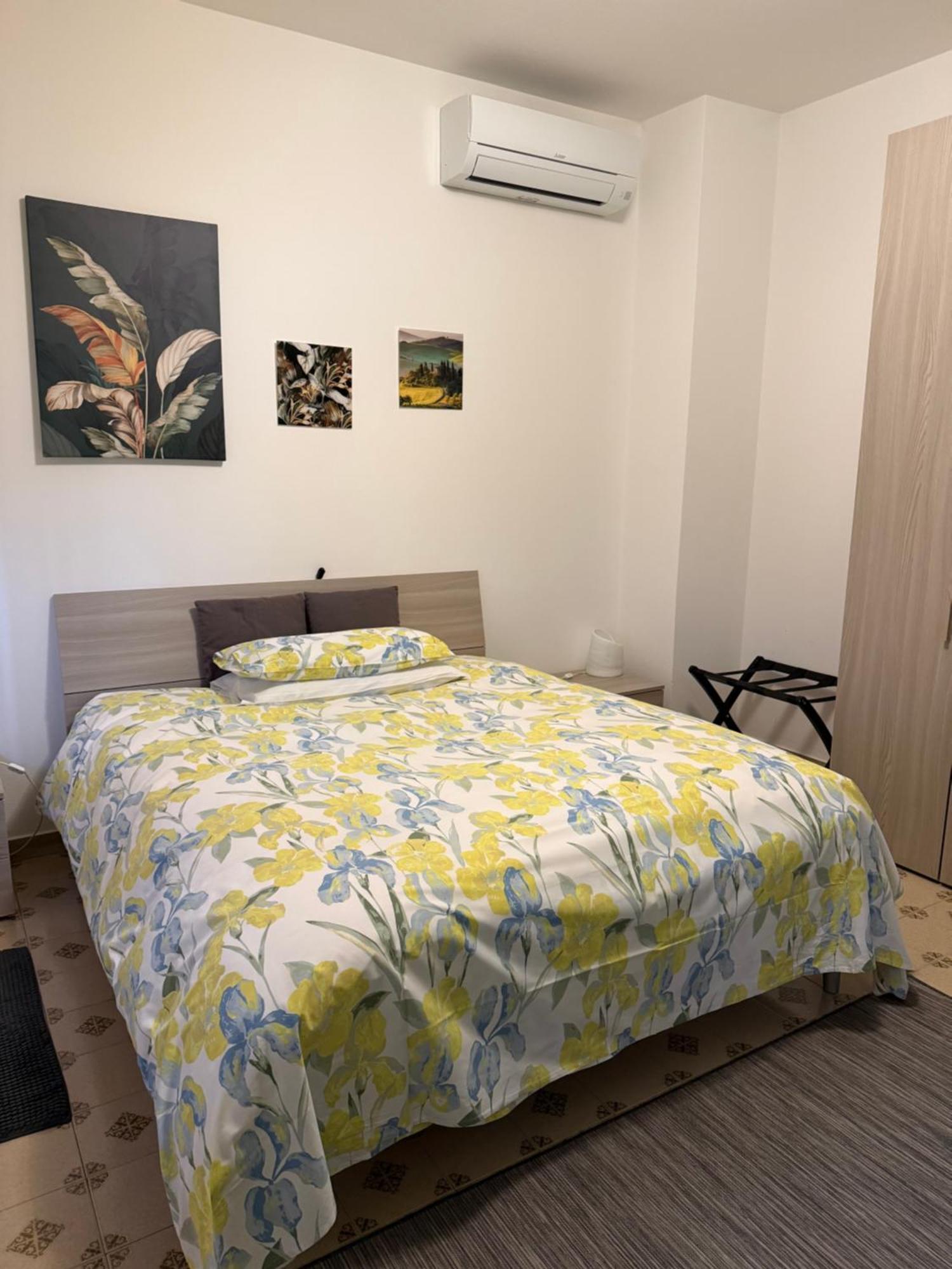 B&B Villa Mirella Casnate Con Bernate Екстериор снимка